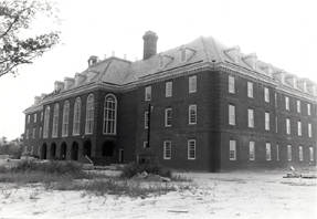 Early photo of Regent University Library