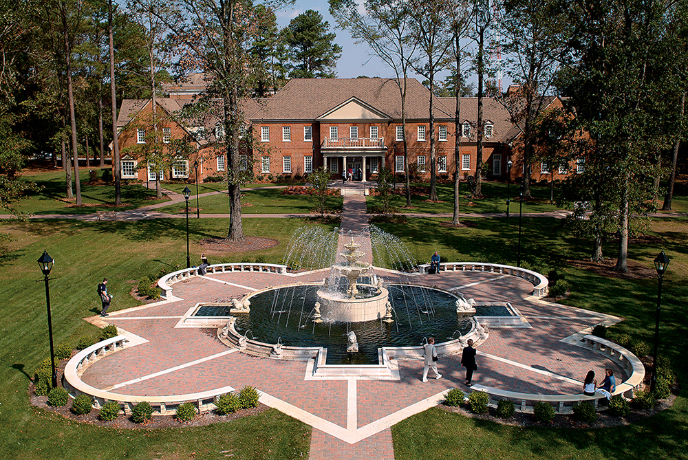campus tours at regent university
