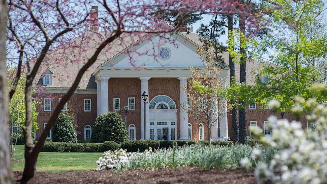 Regent University Receives High Marks in Niche’s 2021 Best Colleges