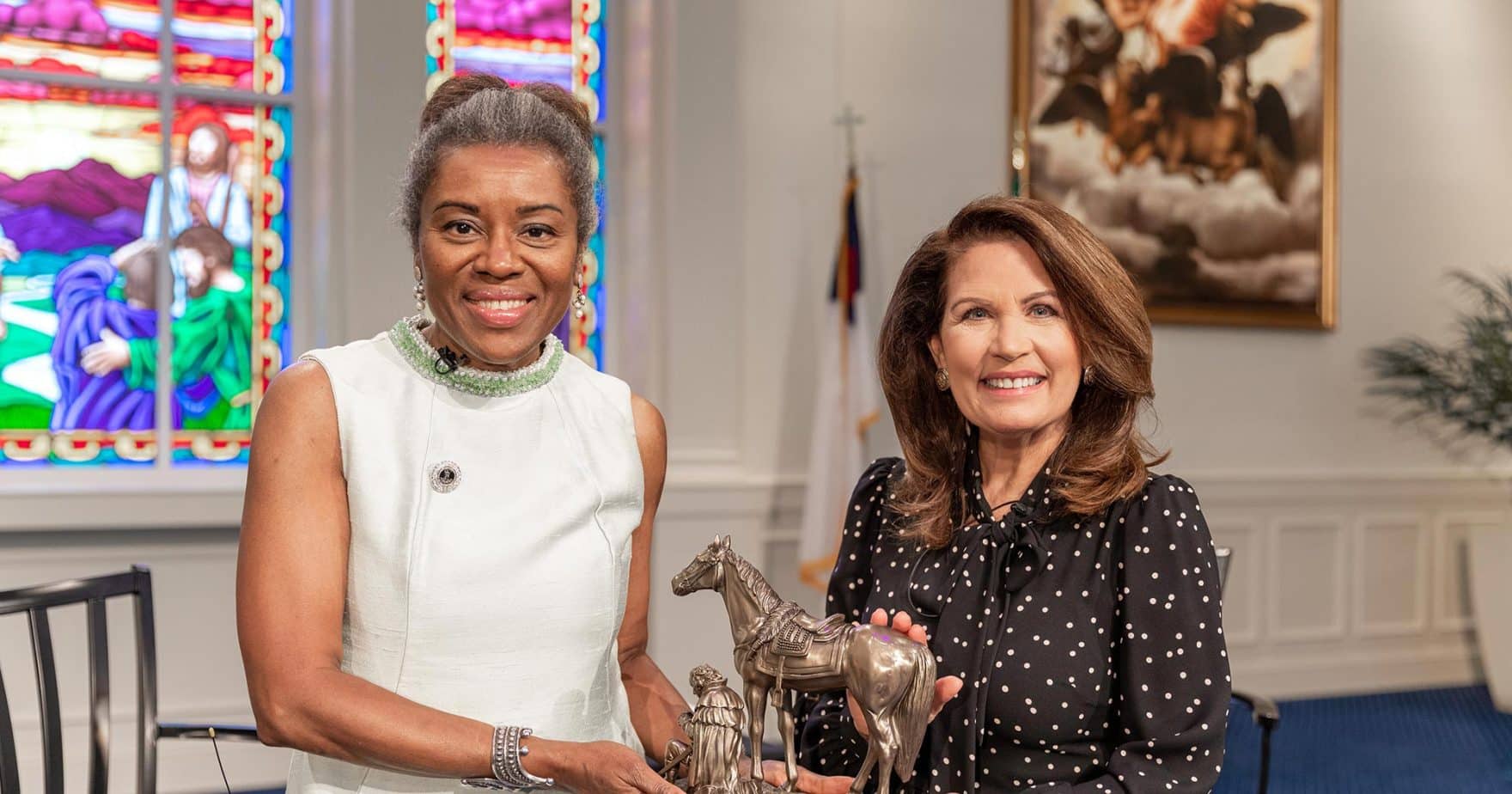 Virginia’s Lieutenant Governor Winsome Earle-Sears receiving the Distinguished Statesman Award from the Robertson School of Government Dean Michele Bachmann.